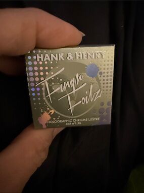 Hank & Henry - Madame Benjamin | Holographic Chrome Lustre Eyeshadow